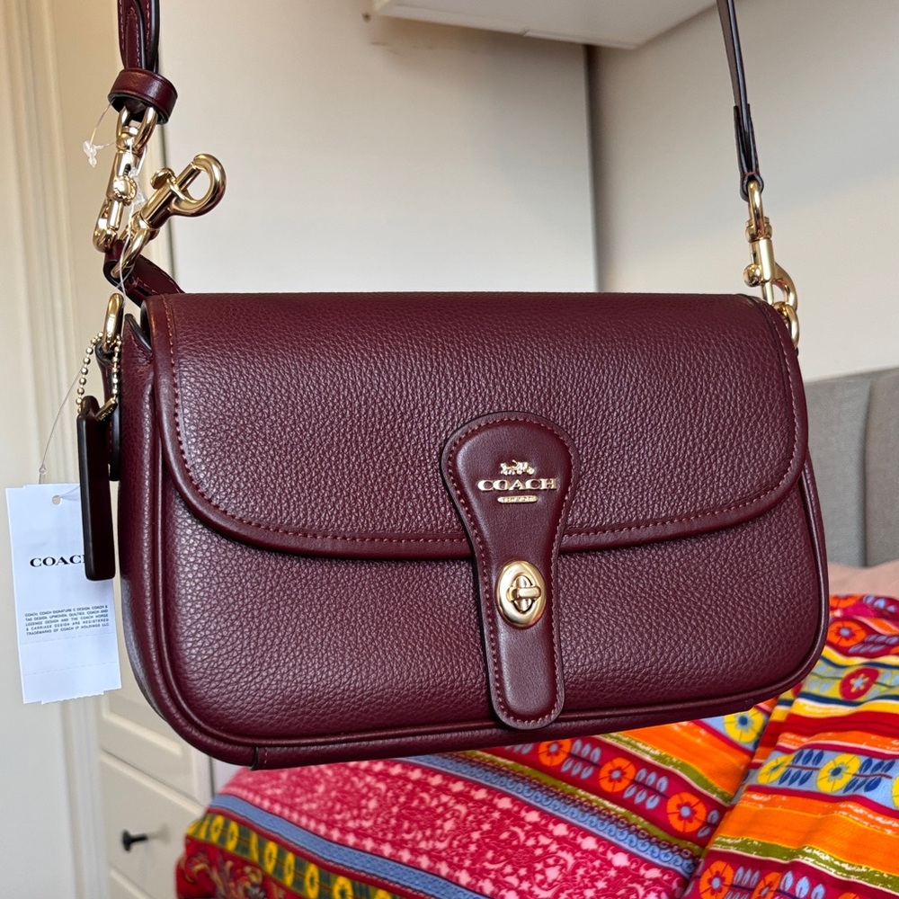 NWT Coach Hadley Shoulder Bag in Wine